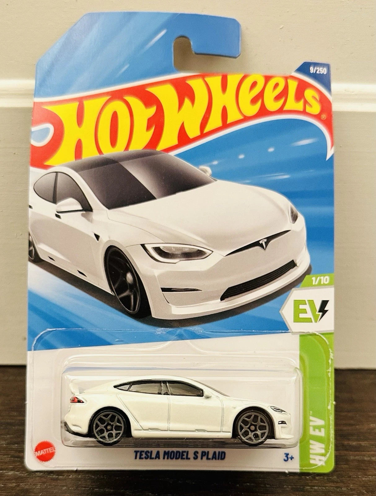 Hot Wheels Tesla Model S Plaid White #9 Mainline 2025 Case E